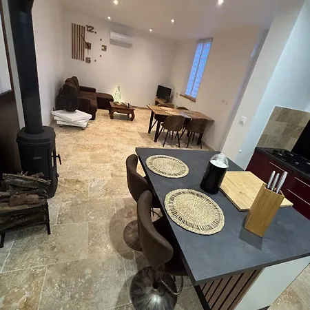 Maison Avec Jacuzzi Au Calme De Sur Dordogne Prázdninový dům *