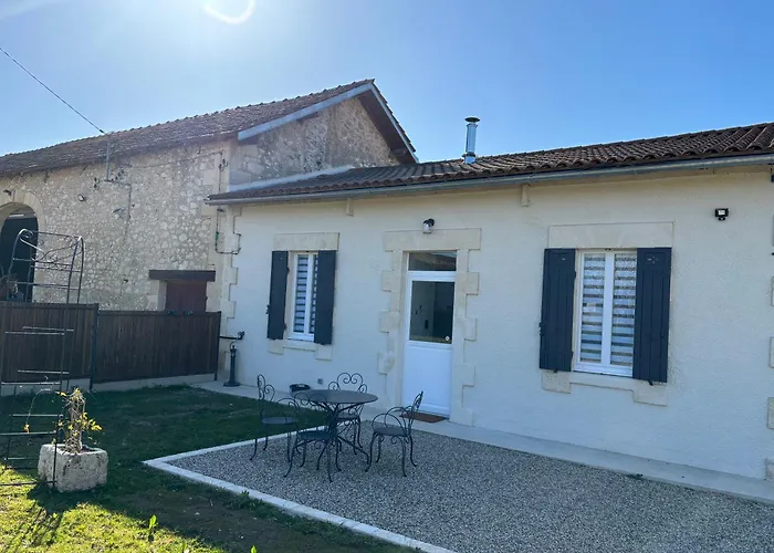 Дом отдыха Maison Au Calme A Sur Dordogne Pessac-sur-Dordogne